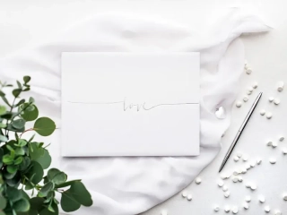 Svadobná kniha hostí Love strieborná